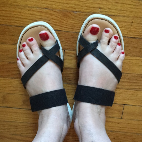 Born Sandals - Picture 3 of 3